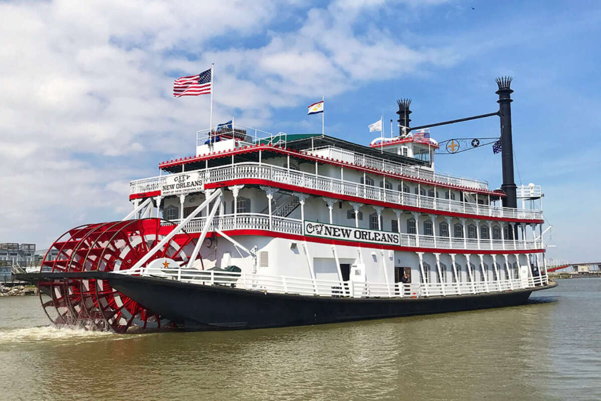 Riverboat CITY of NEW ORLEANS Steamboat Natchez